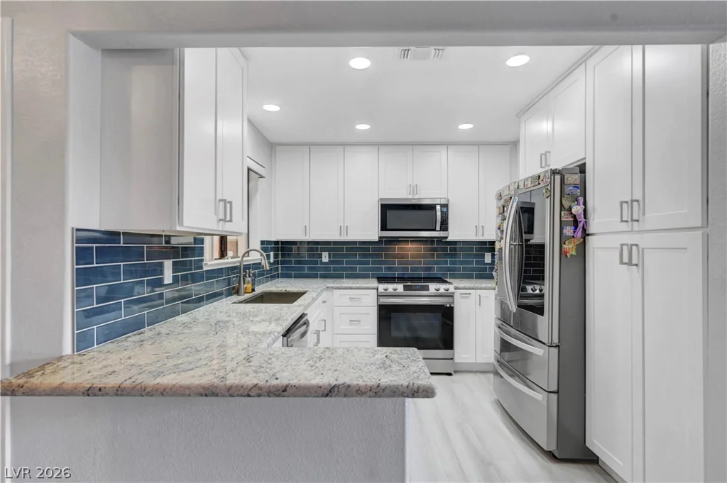 2851 Valley View, Las Vegas, NV 89102