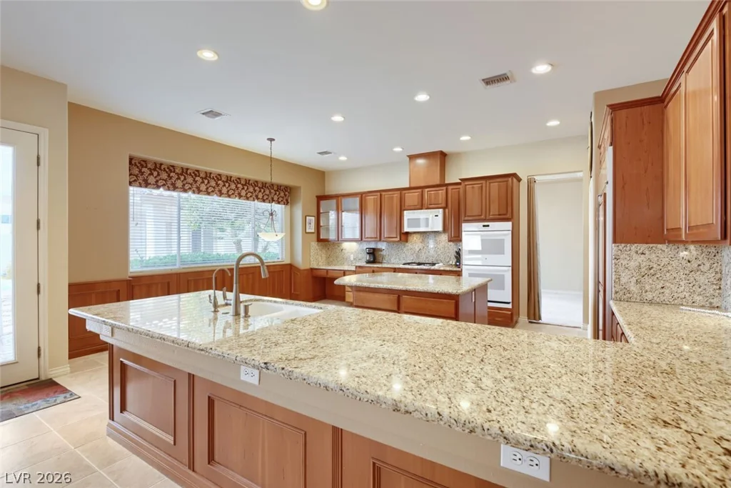 9655 Phoenician, Las Vegas, NV 89147
