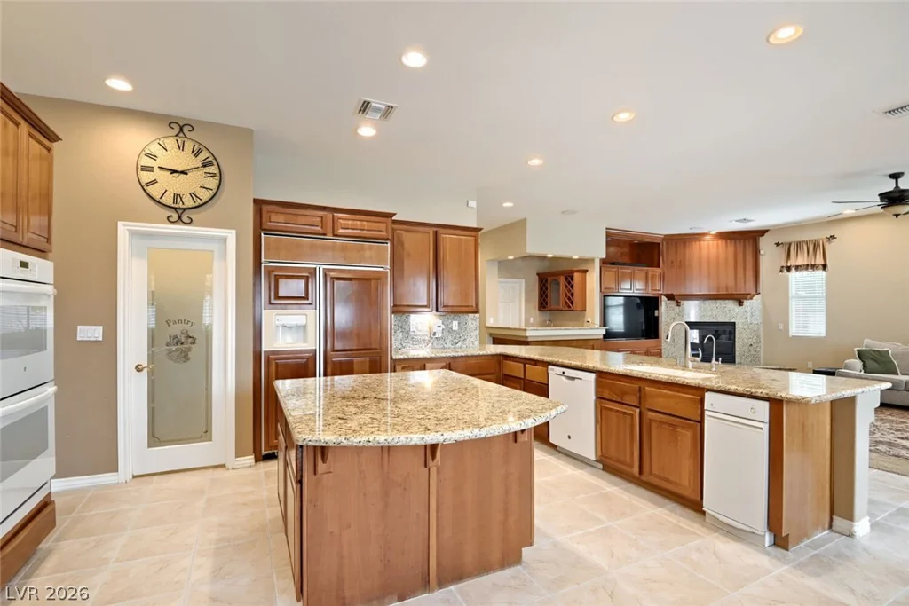 9655 Phoenician, Las Vegas, NV 89147