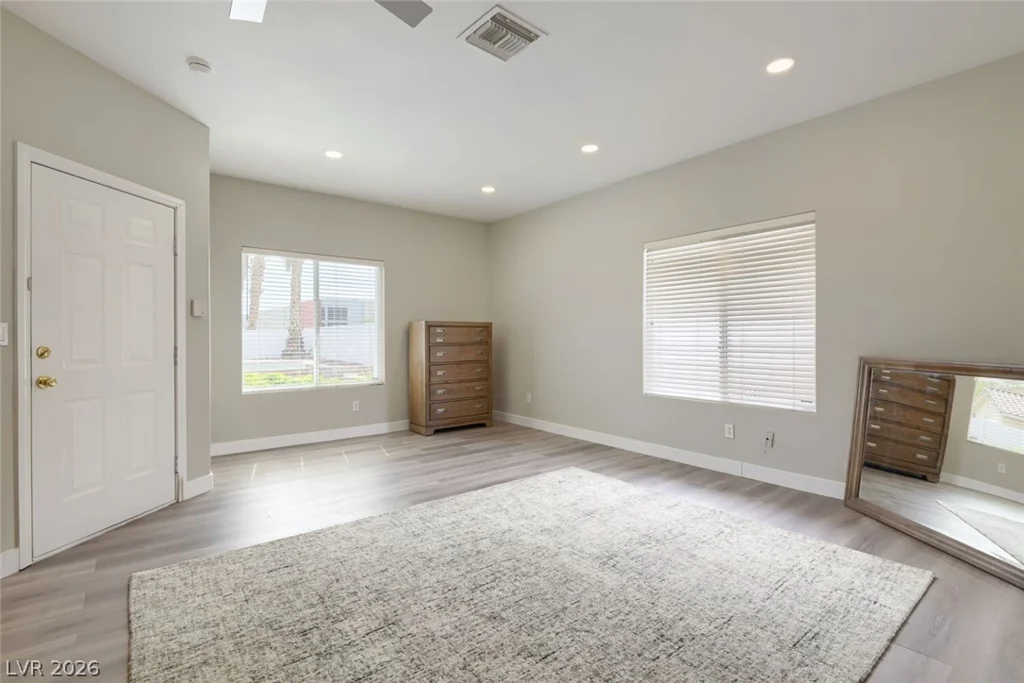 9655 Phoenician, Las Vegas, NV 89147