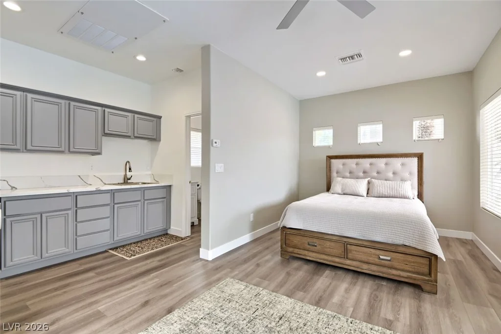 9655 Phoenician, Las Vegas, NV 89147