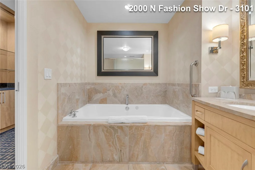 2000 Fashion Show, Las Vegas, NV 89109