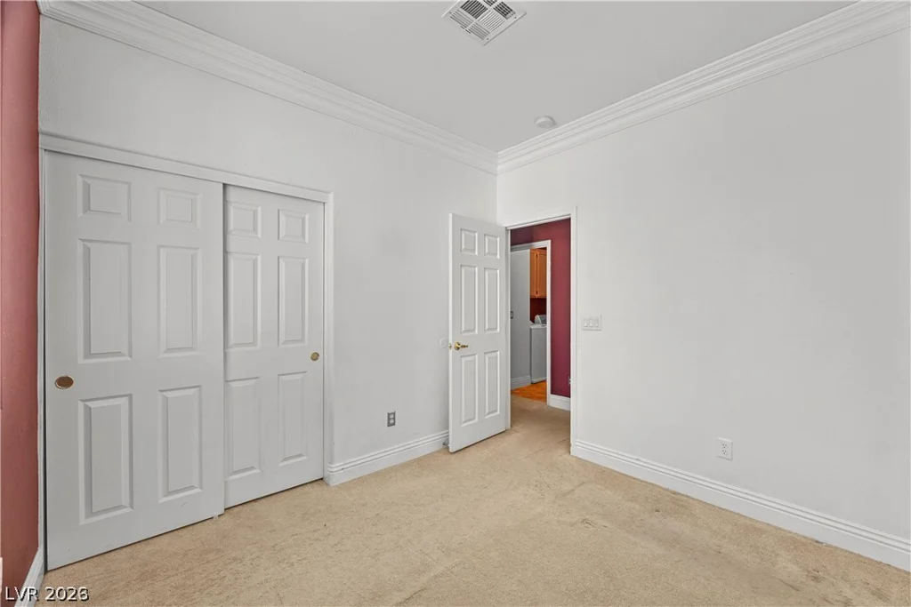 10211 Delray Beach, Las Vegas, NV 89129