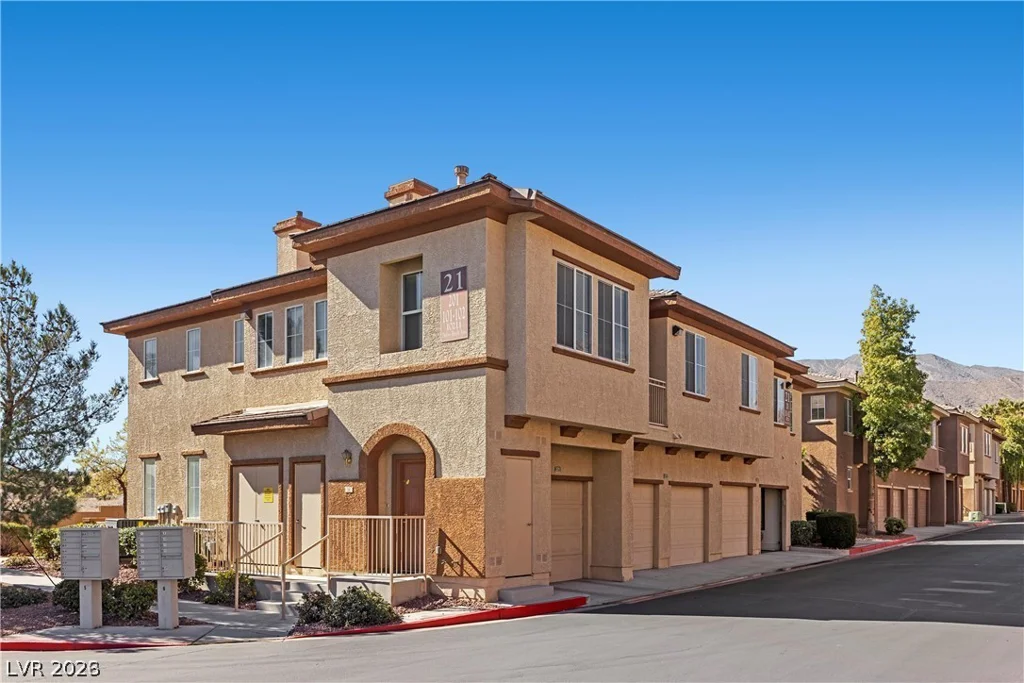10211 Delray Beach, Las Vegas, NV 89129