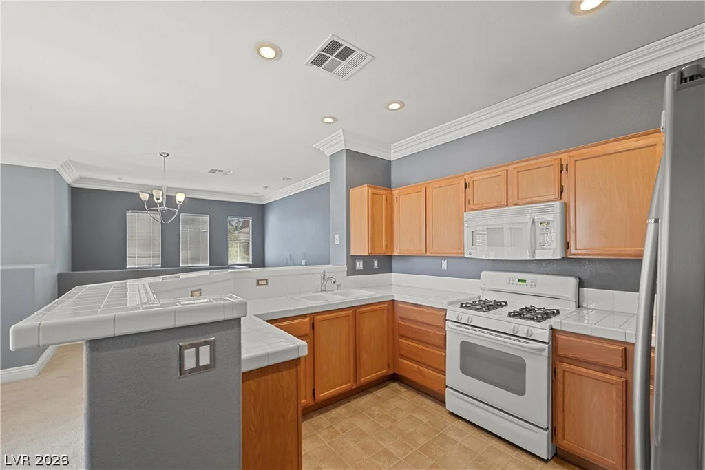 10211 Delray Beach, Las Vegas, NV 89129