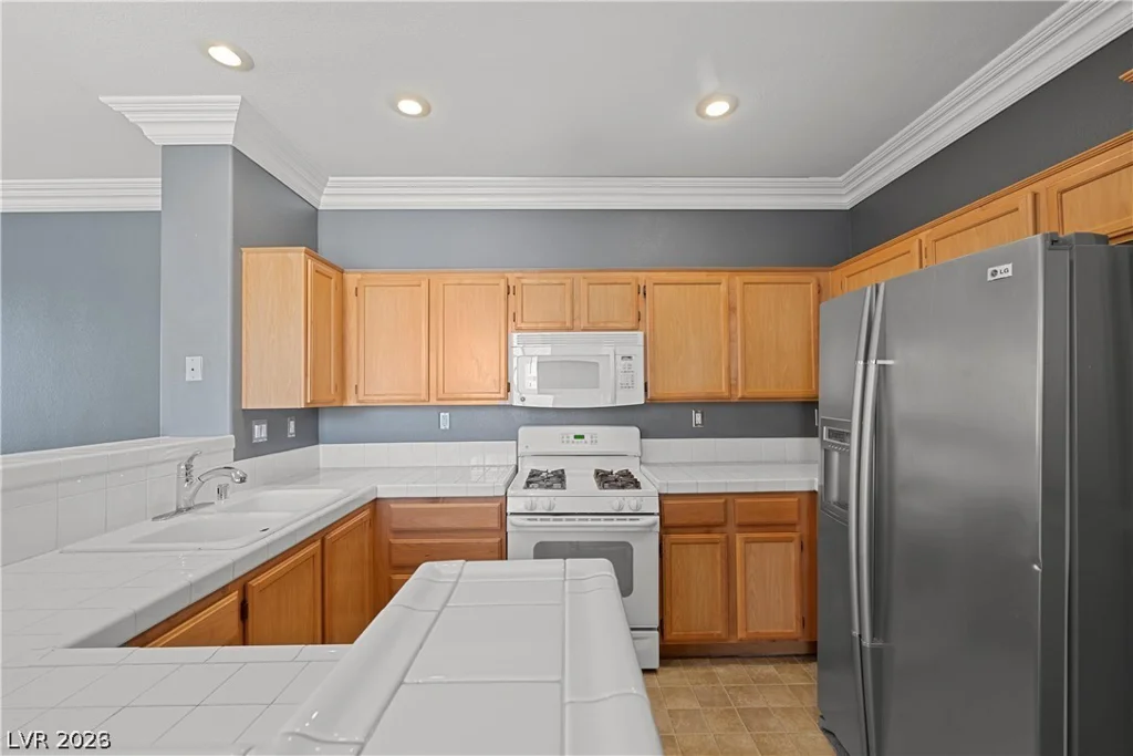 10211 Delray Beach, Las Vegas, NV 89129