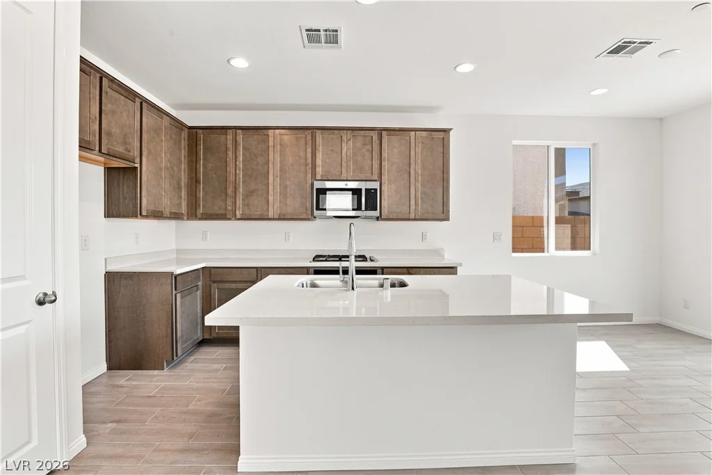 5171 Dustin Keller, Las Vegas, NV 89139