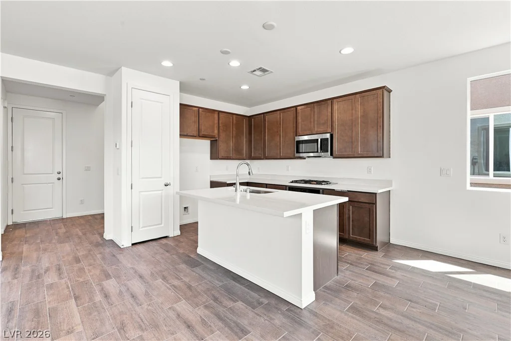 5195 Dustin Keller, Las Vegas, NV 89139