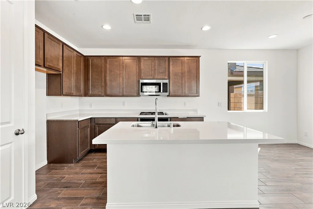 5195 Dustin Keller, Las Vegas, NV 89139