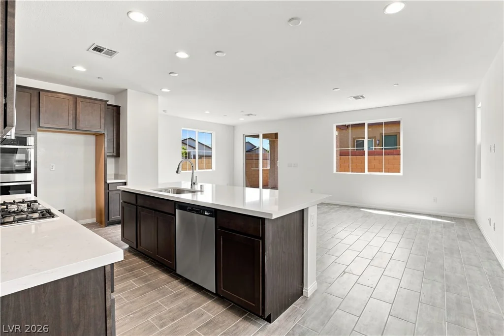 5179 Dustin Keller, Las Vegas, NV 89139