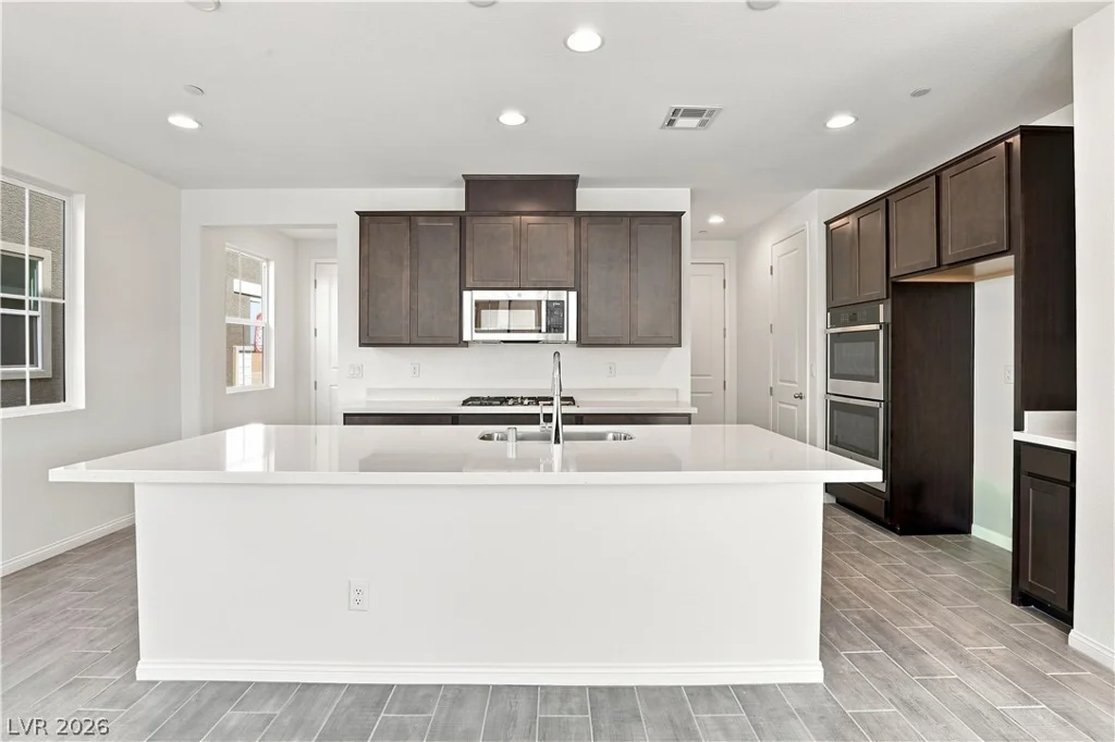 5179 Dustin Keller, Las Vegas, NV 89139