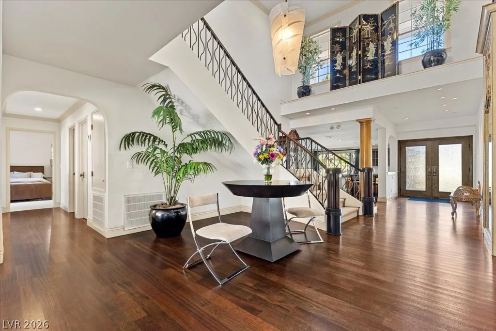 2881 Augusta, Las Vegas, NV 89109