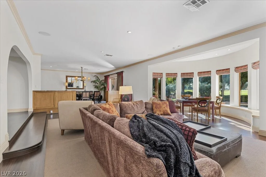 2881 Augusta, Las Vegas, NV 89109