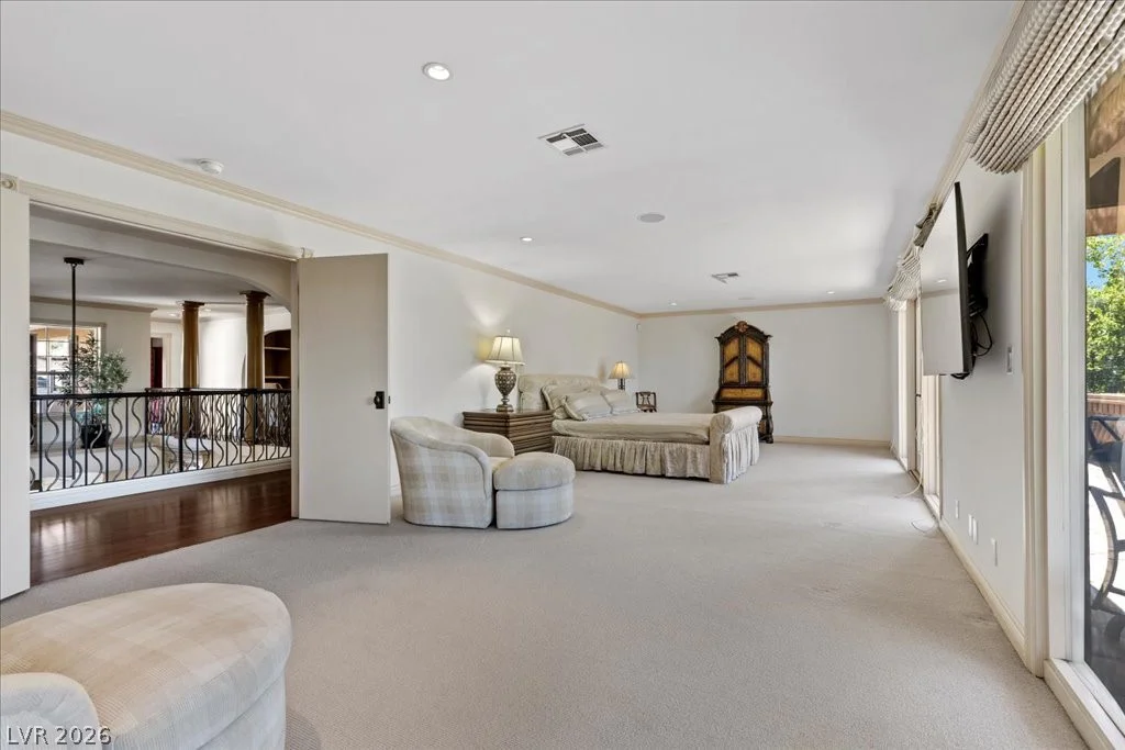 2881 Augusta, Las Vegas, NV 89109
