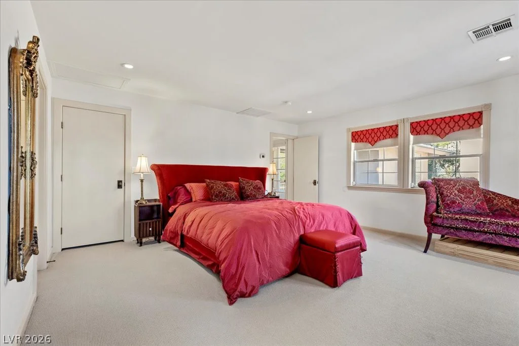 2881 Augusta, Las Vegas, NV 89109