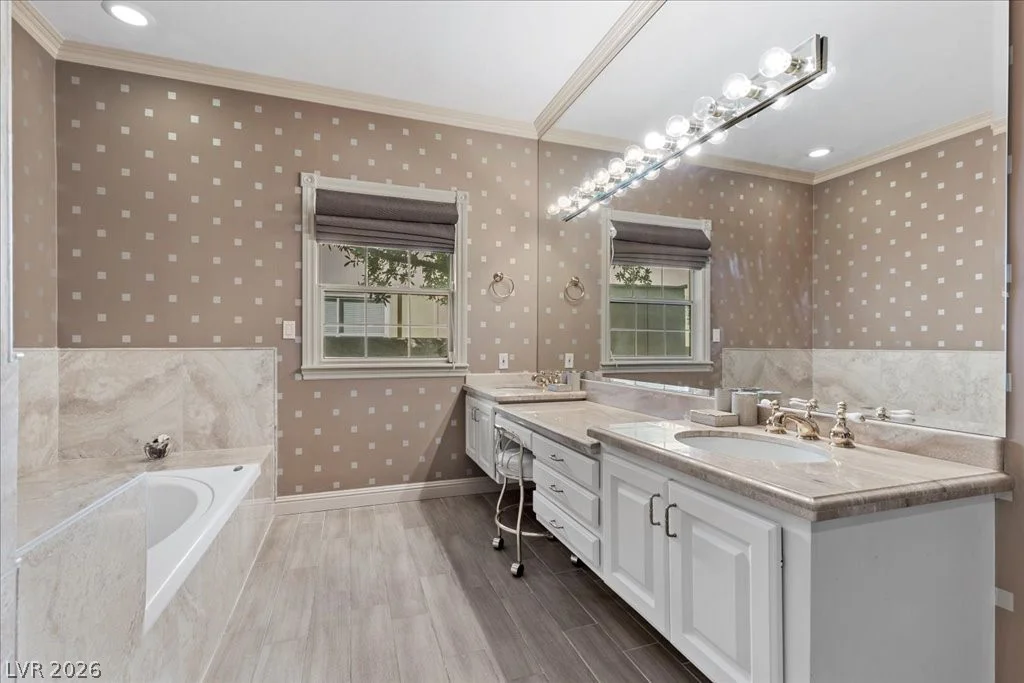 2881 Augusta, Las Vegas, NV 89109
