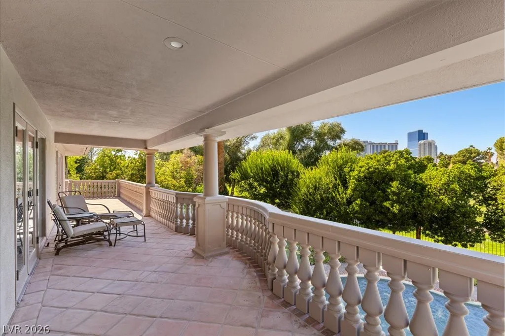2881 Augusta, Las Vegas, NV 89109