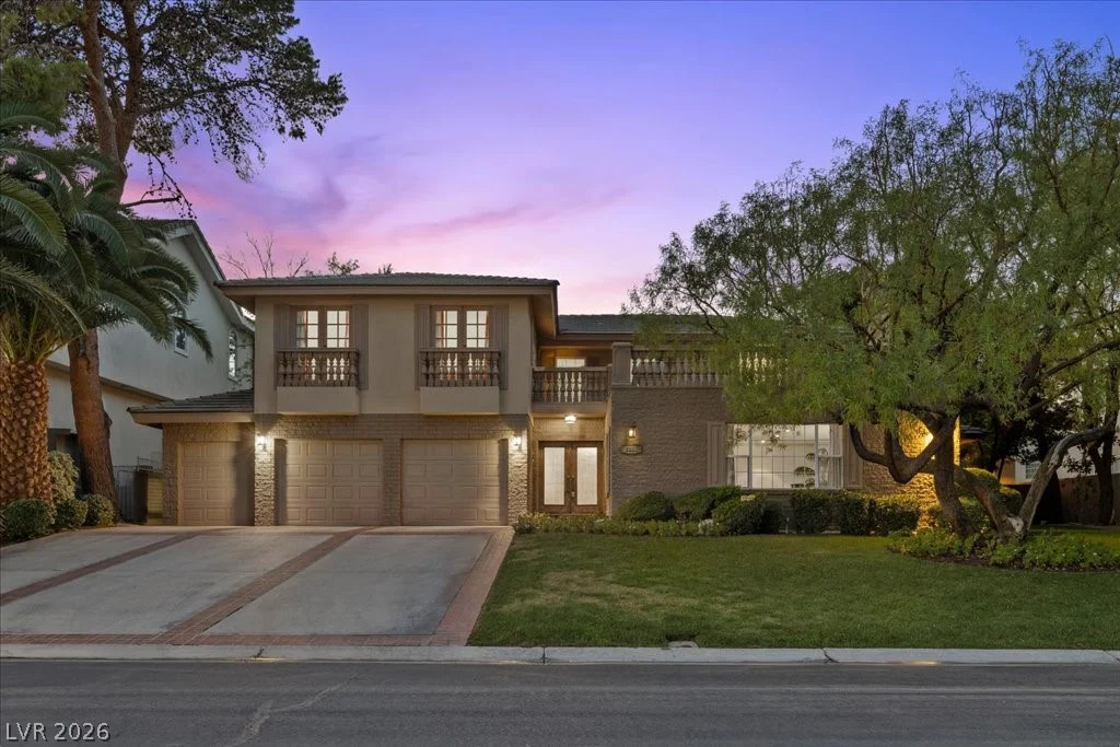 2881 Augusta, Las Vegas, NV 89109