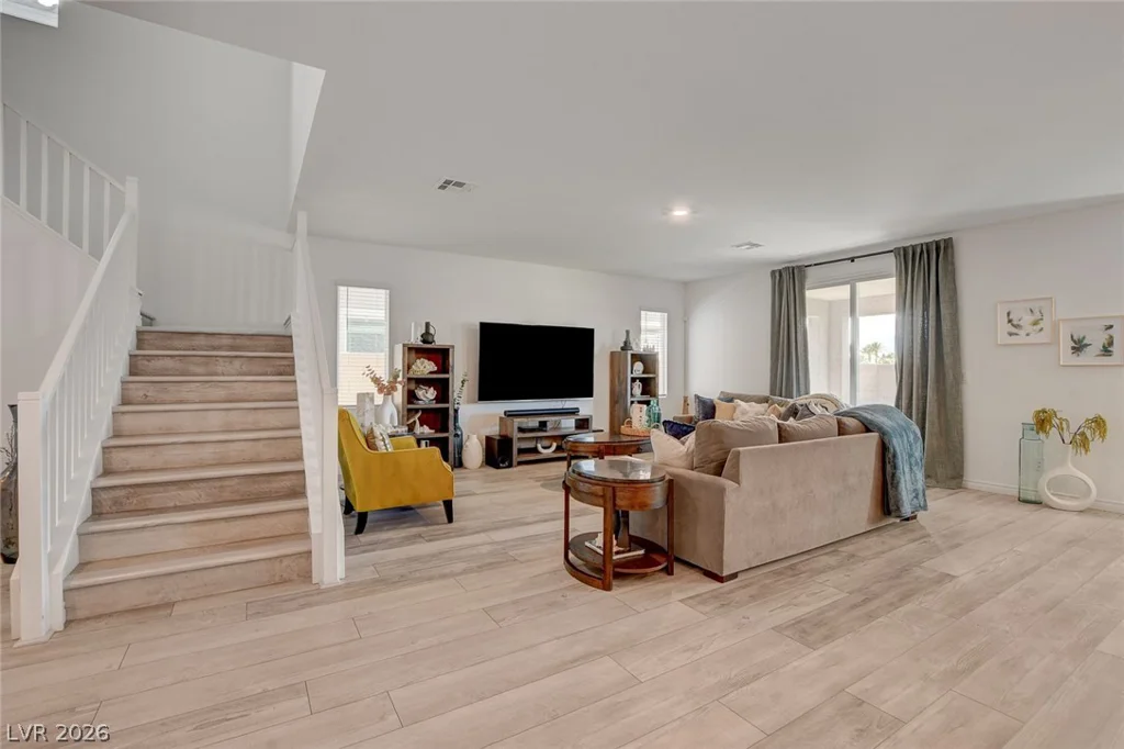 7069 Range Valley, North Las Vegas, NV 89084