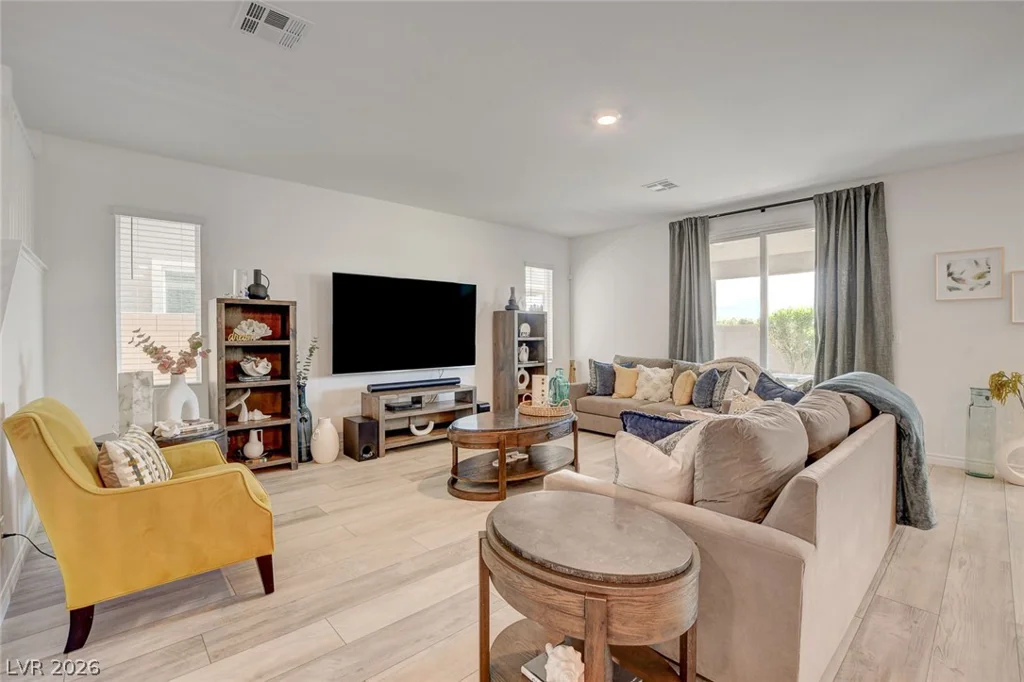 7069 Range Valley, North Las Vegas, NV 89084