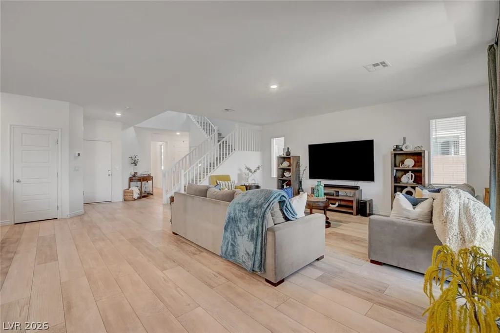 7069 Range Valley, North Las Vegas, NV 89084