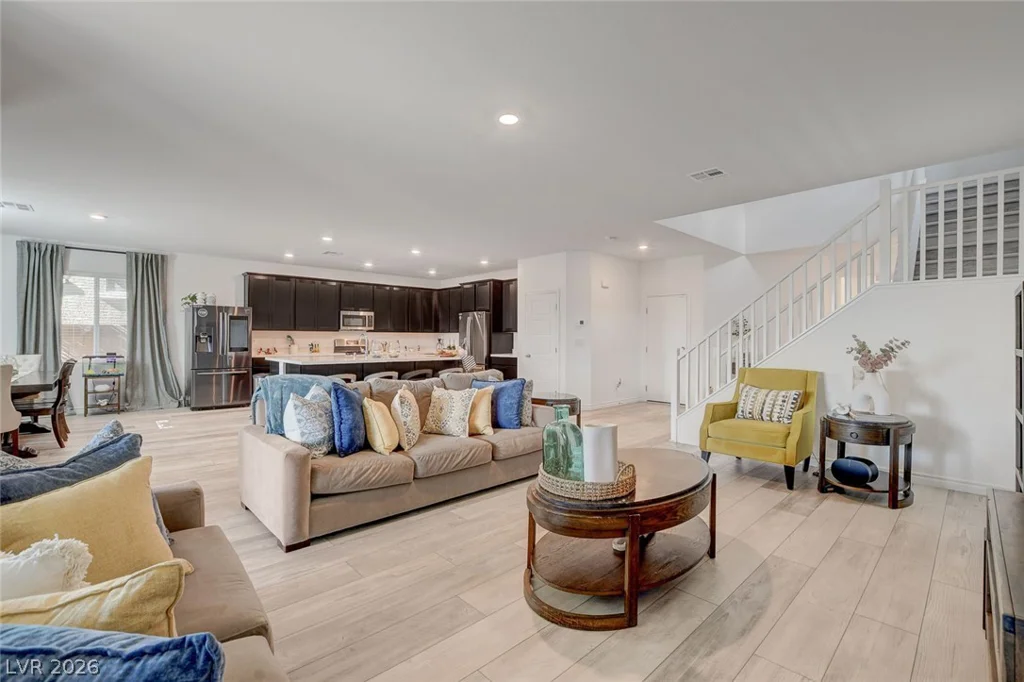 7069 Range Valley, North Las Vegas, NV 89084