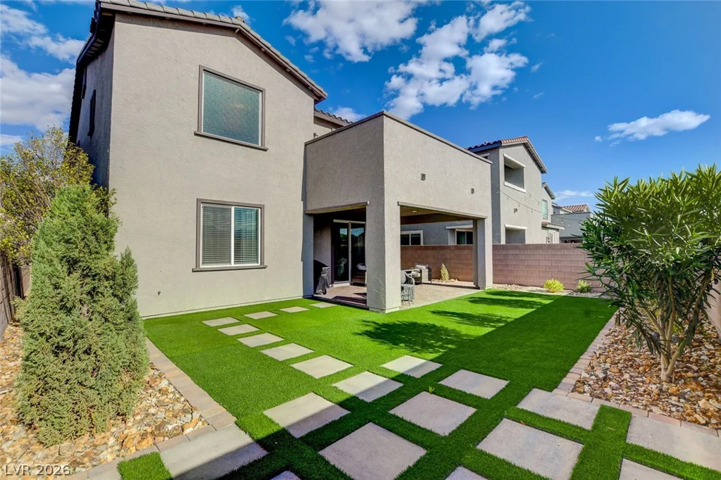 7069 Range Valley, North Las Vegas, NV 89084