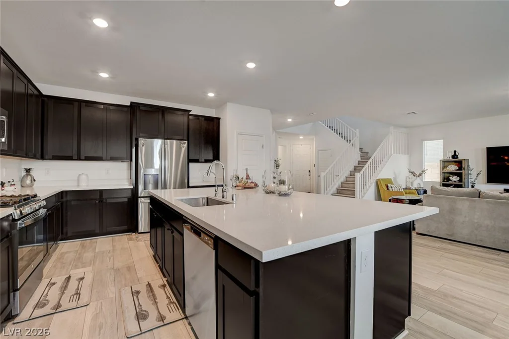 7069 Range Valley, North Las Vegas, NV 89084