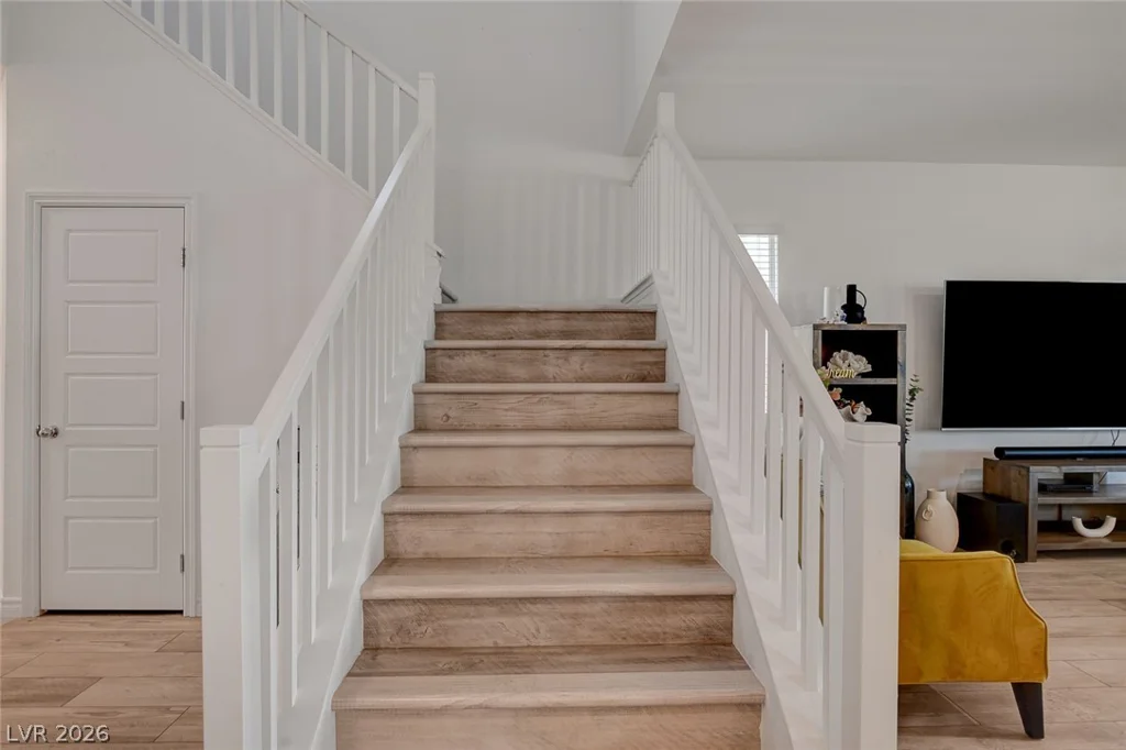 7069 Range Valley, North Las Vegas, NV 89084