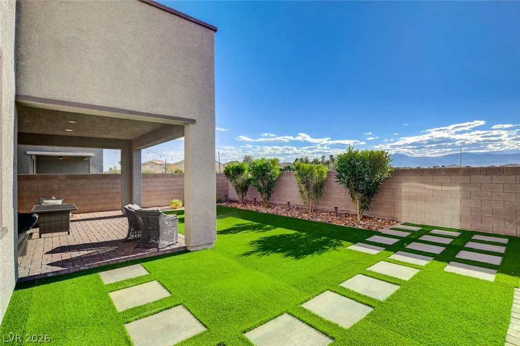 7069 Range Valley, North Las Vegas, NV 89084
