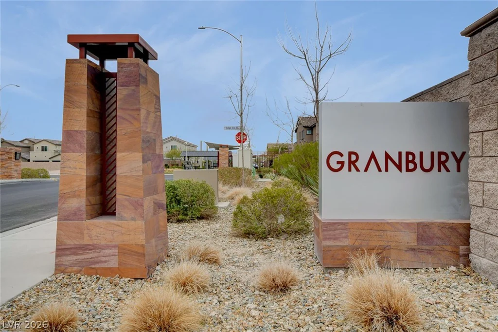 7069 Range Valley, North Las Vegas, NV 89084