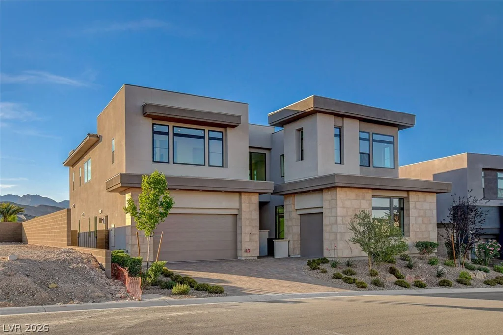 10748 Desert Heights, Las Vegas, NV 89135