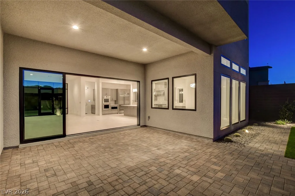 10748 Desert Heights, Las Vegas, NV 89135