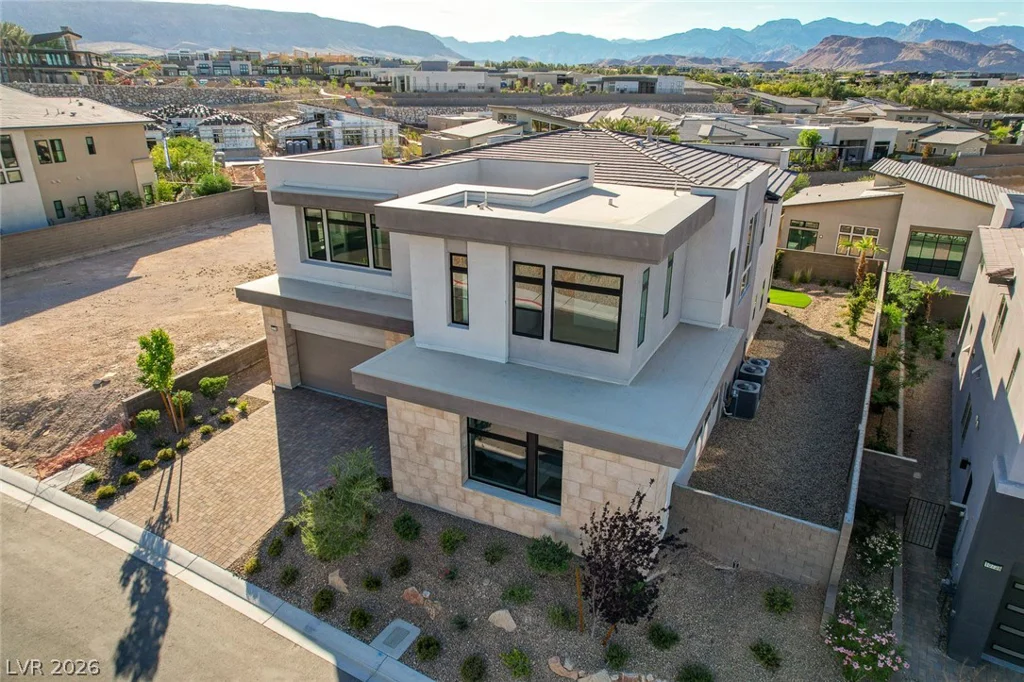 10748 Desert Heights, Las Vegas, NV 89135