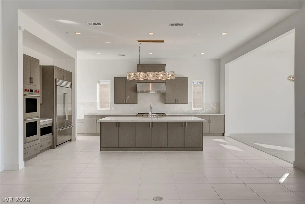 10748 Desert Heights, Las Vegas, NV 89135