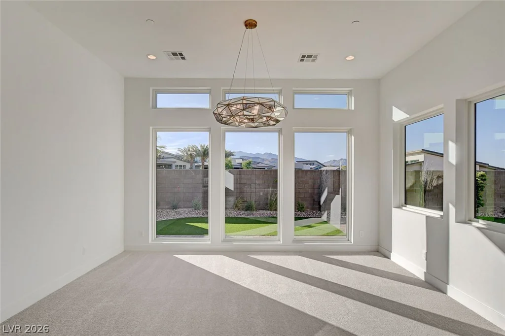 10748 Desert Heights, Las Vegas, NV 89135