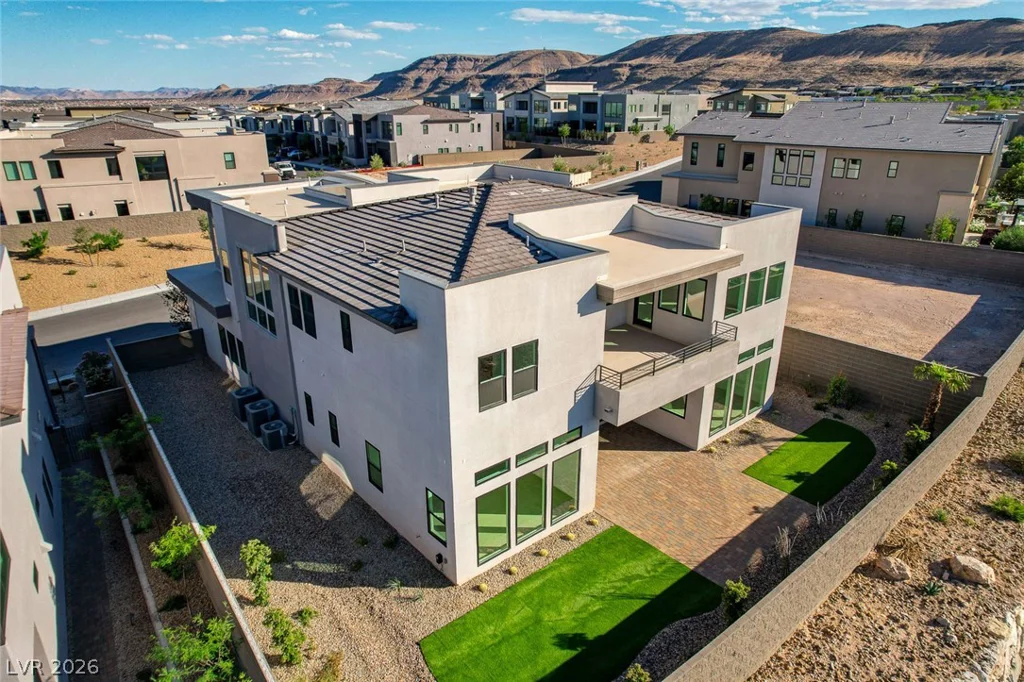 10748 Desert Heights, Las Vegas, NV 89135