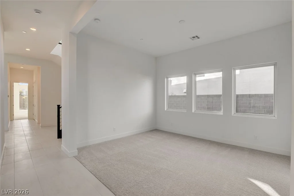 10748 Desert Heights, Las Vegas, NV 89135