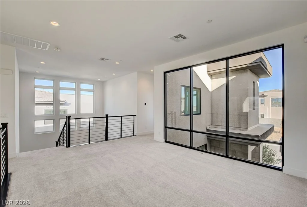 10748 Desert Heights, Las Vegas, NV 89135