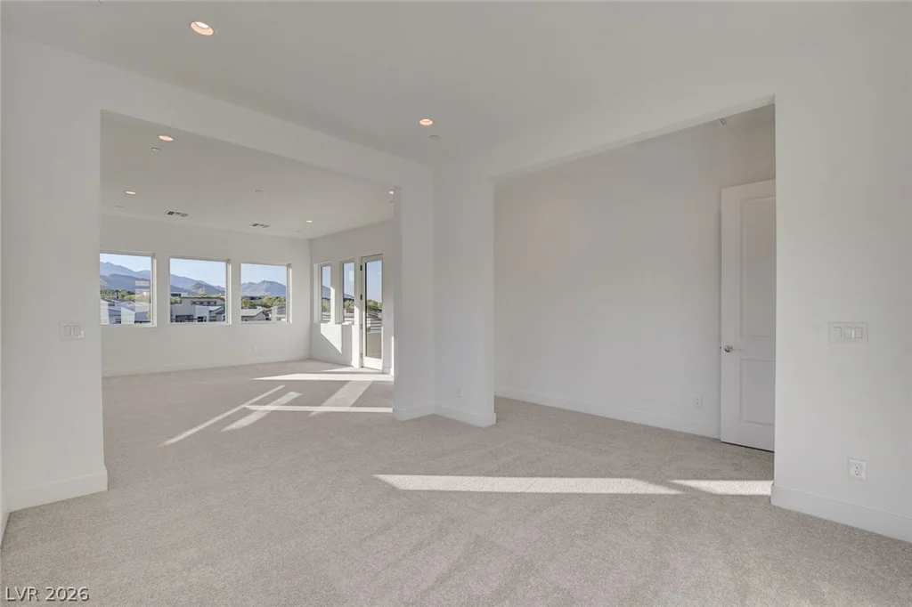 10748 Desert Heights, Las Vegas, NV 89135
