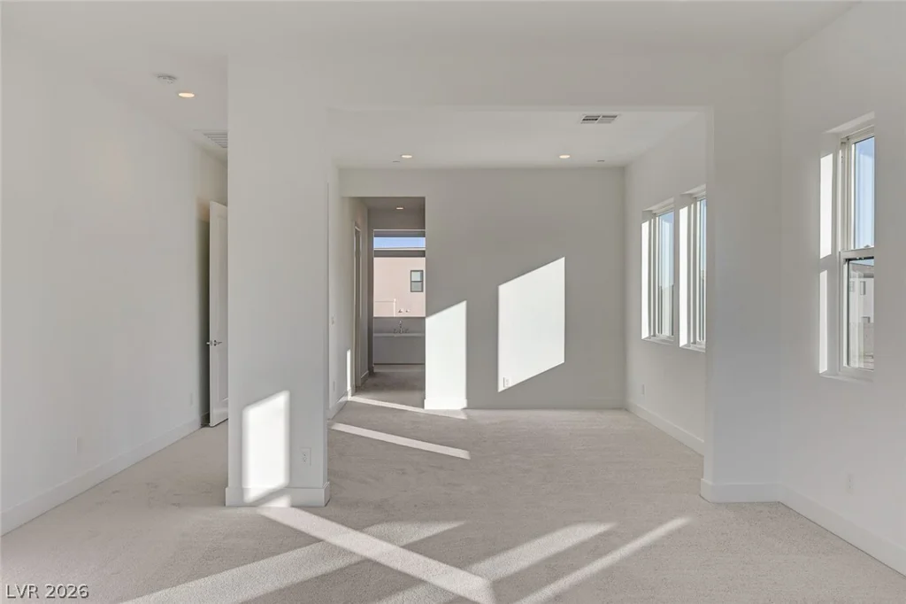 10748 Desert Heights, Las Vegas, NV 89135