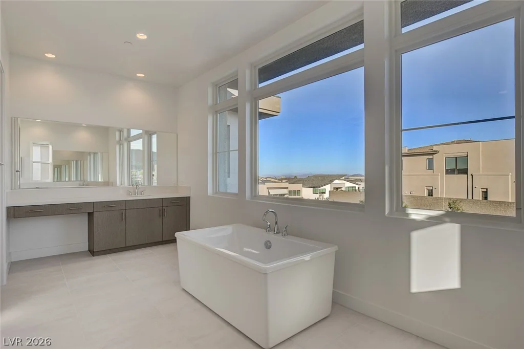 10748 Desert Heights, Las Vegas, NV 89135