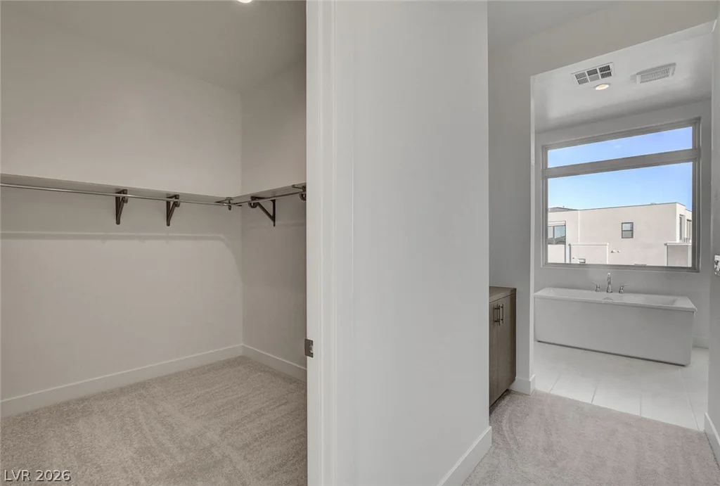 10748 Desert Heights, Las Vegas, NV 89135