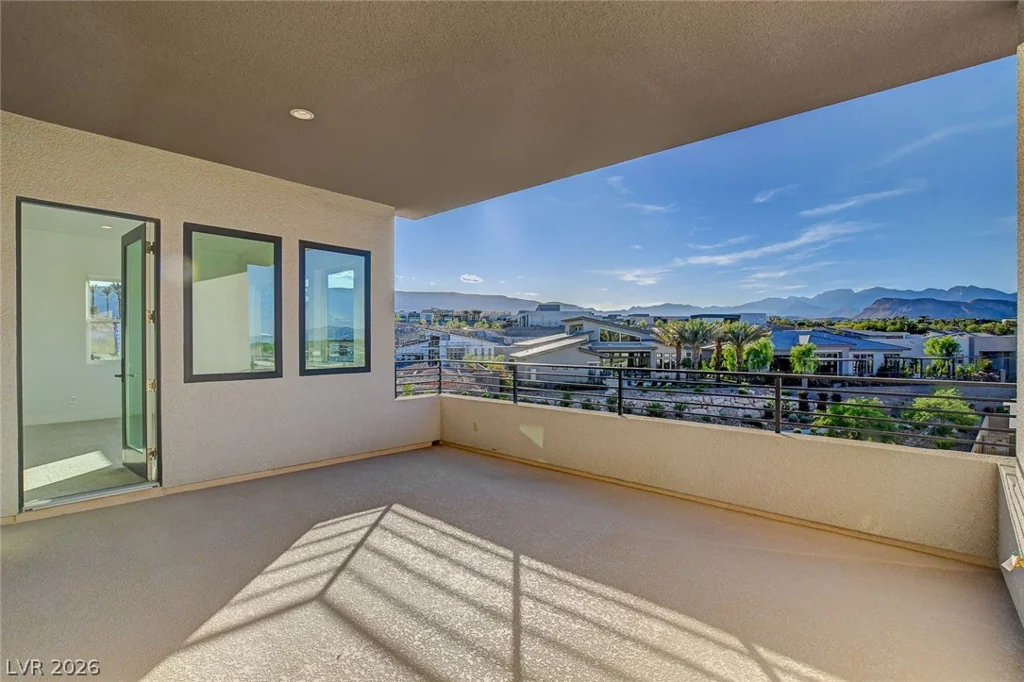 10748 Desert Heights, Las Vegas, NV 89135
