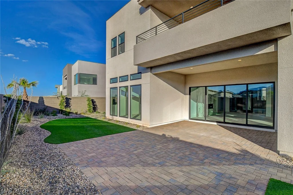 10748 Desert Heights, Las Vegas, NV 89135