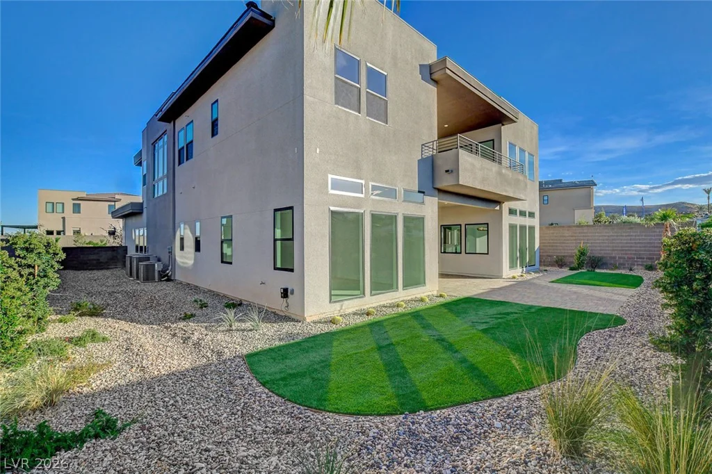 10748 Desert Heights, Las Vegas, NV 89135