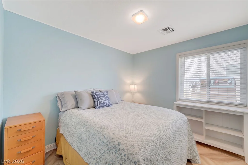 8532 Hidden Pines, Las Vegas, NV 89143