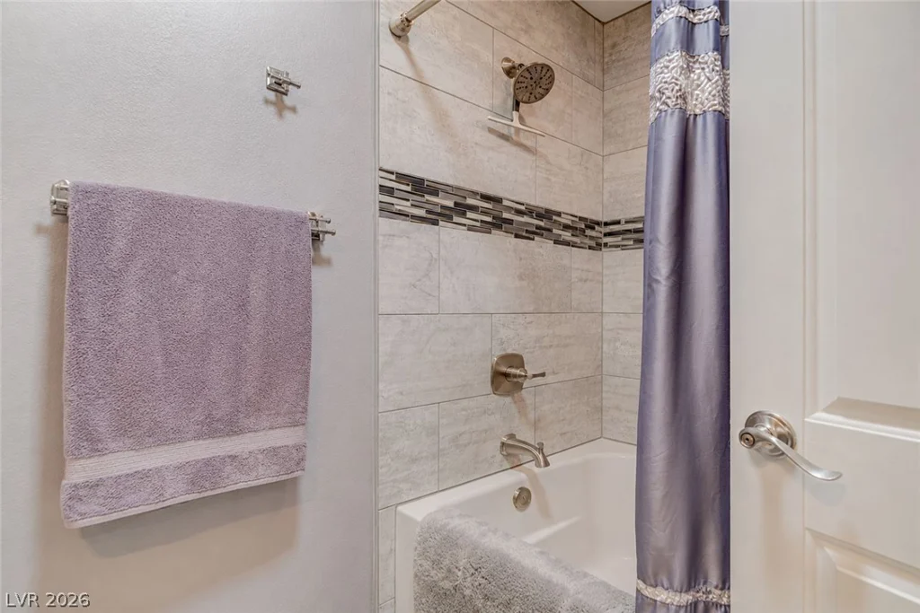 8532 Hidden Pines, Las Vegas, NV 89143