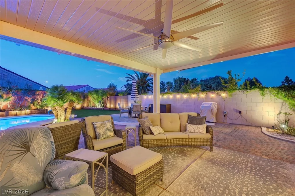 8532 Hidden Pines, Las Vegas, NV 89143