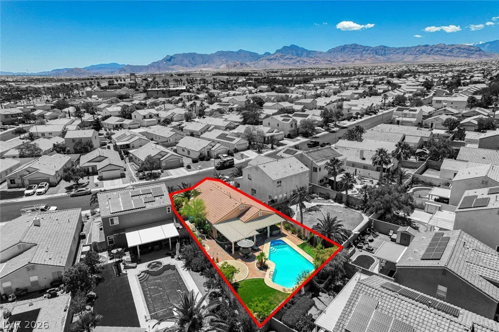 8532 Hidden Pines, Las Vegas, NV 89143